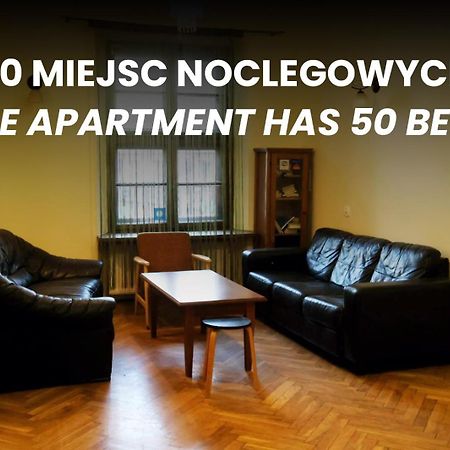 50 People Apartment Krakow Bagian luar foto