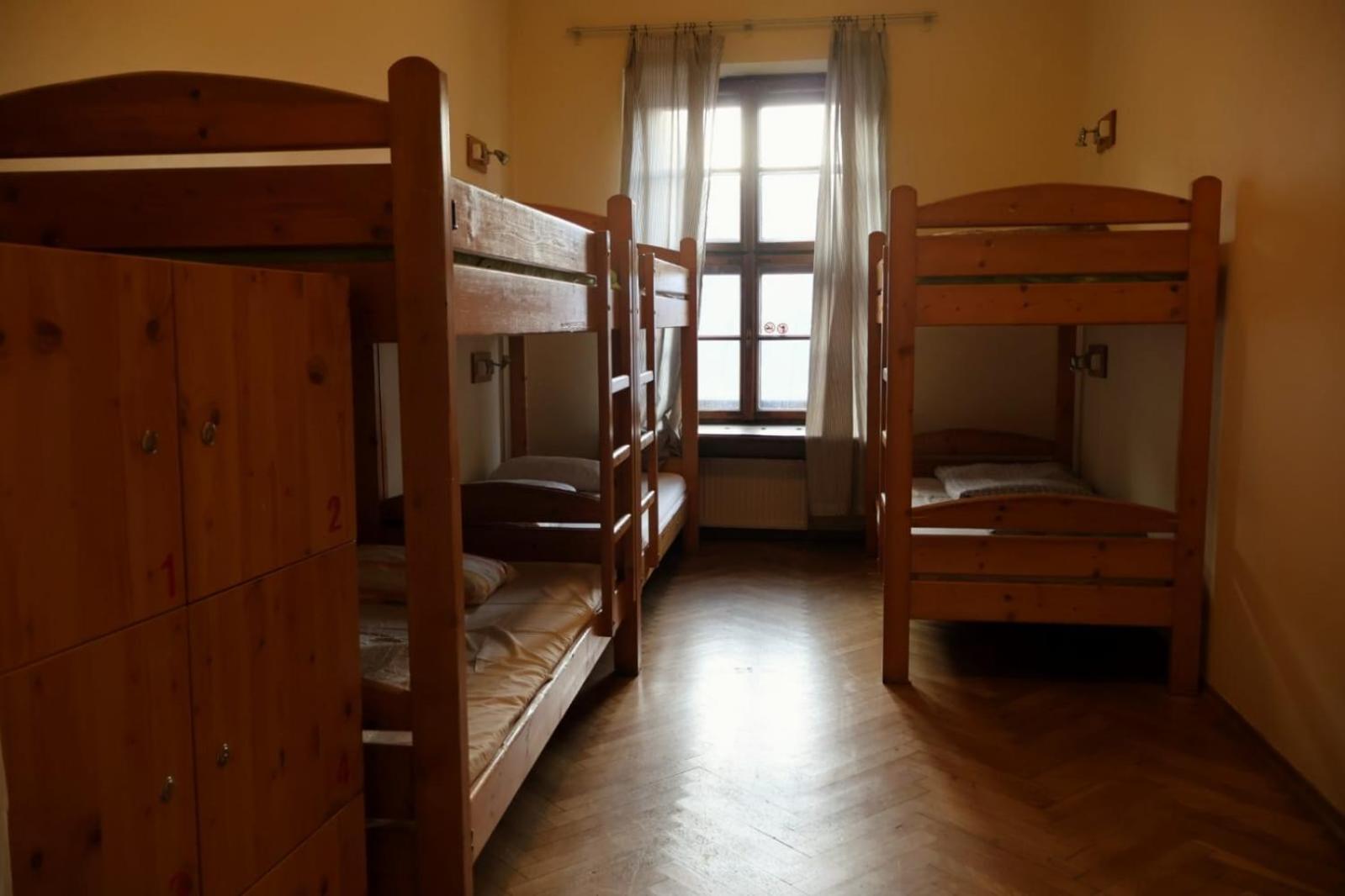 50 People Apartment Krakow Bagian luar foto