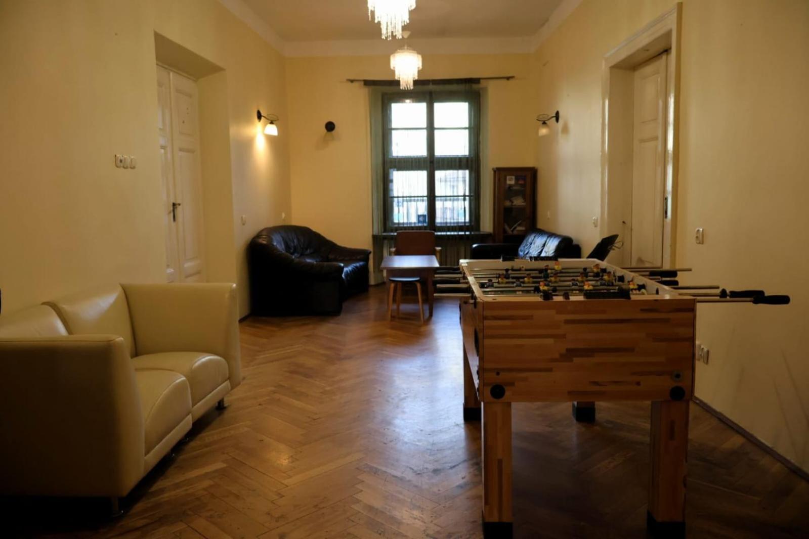 50 People Apartment Krakow Bagian luar foto